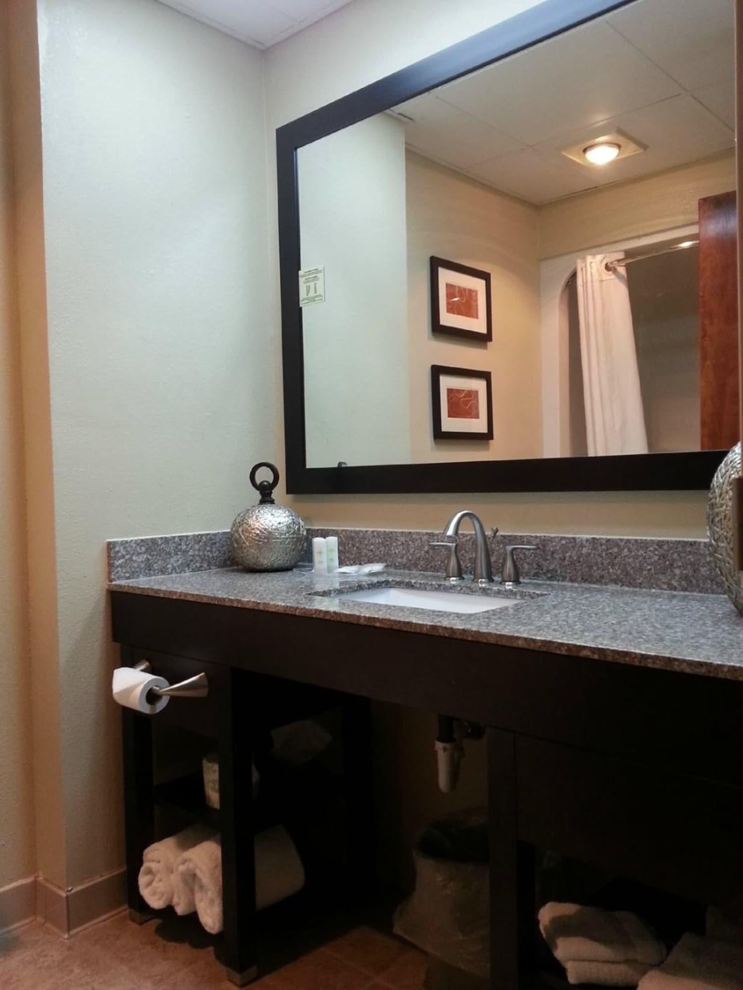 לבנון Comfort Suites מראה חיצוני תמונה
